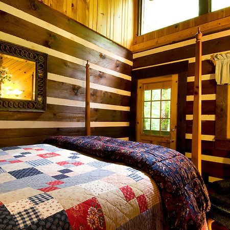 Creekwalk Inn And Cabins 코스비 외부 사진