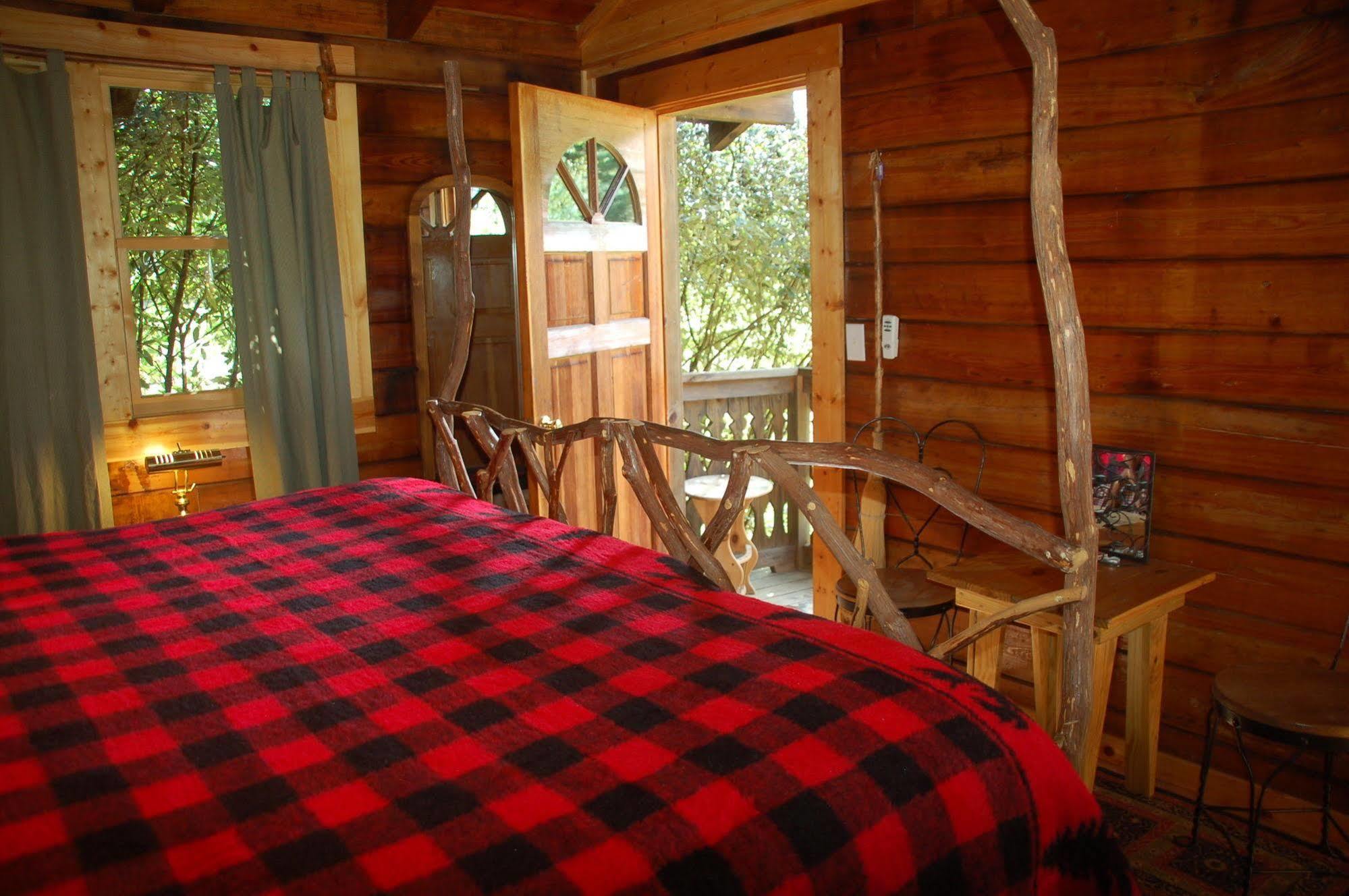 Creekwalk Inn And Cabins 코스비 외부 사진